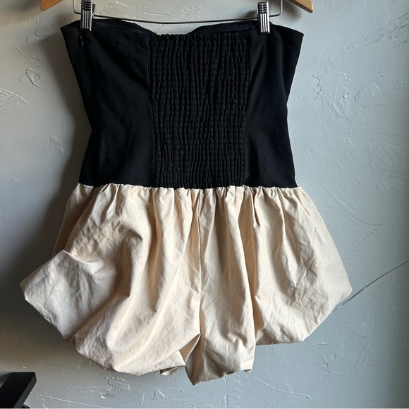 Maeve Bubble Hem Romper Tan and Black with smocked back Sz M - Picture 4 of 16